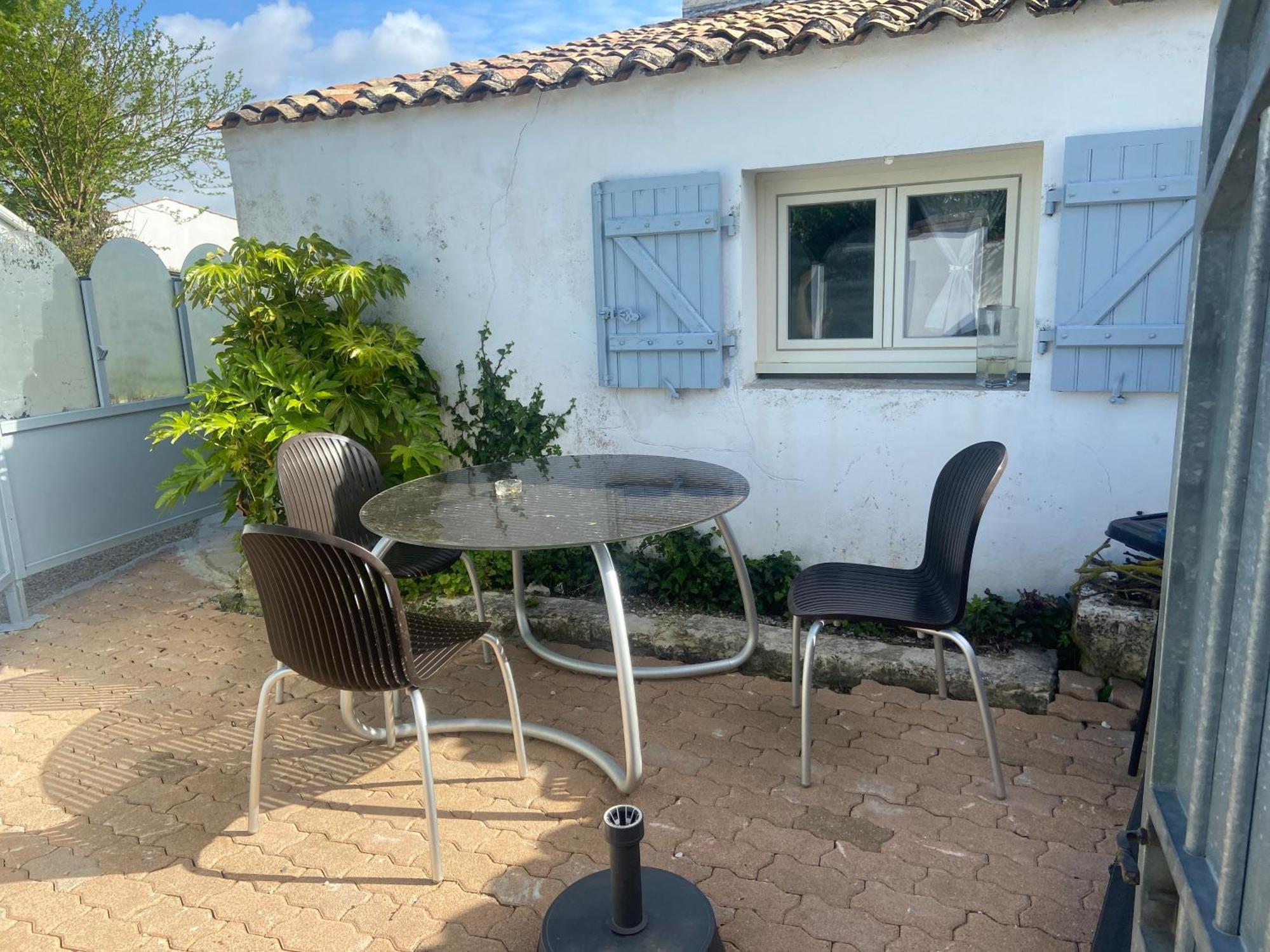 Petit Appartement Saint-Xandre Екстериор снимка